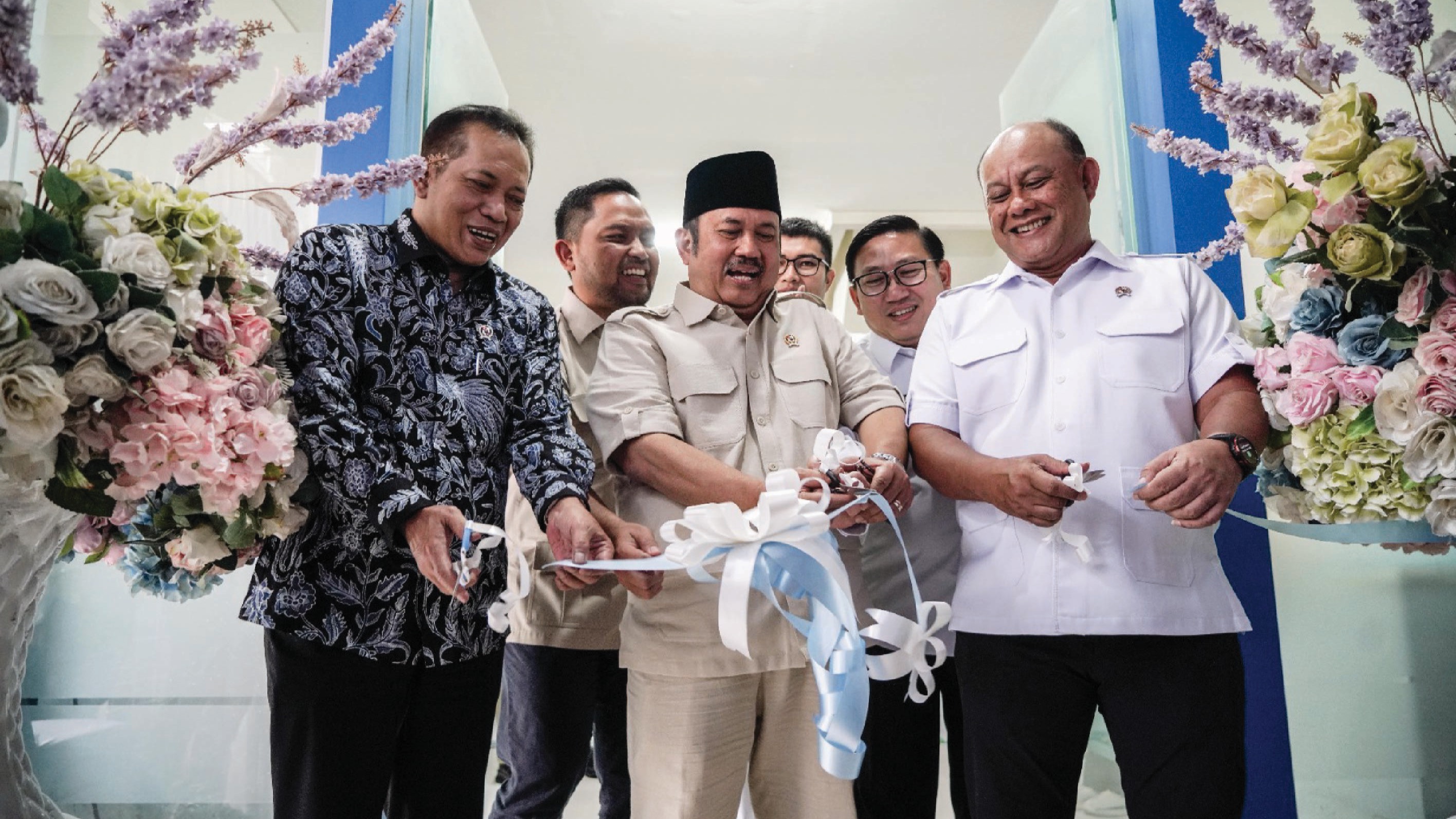 Susu Menu Favorit MBG! Kepala BGN Kota Solok Launching Rumah Susu