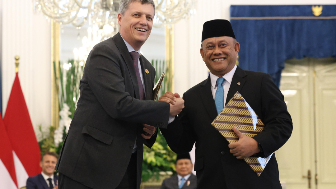 Dukung Program MBG, BGN Kota Solok dan Danone Teken MoU