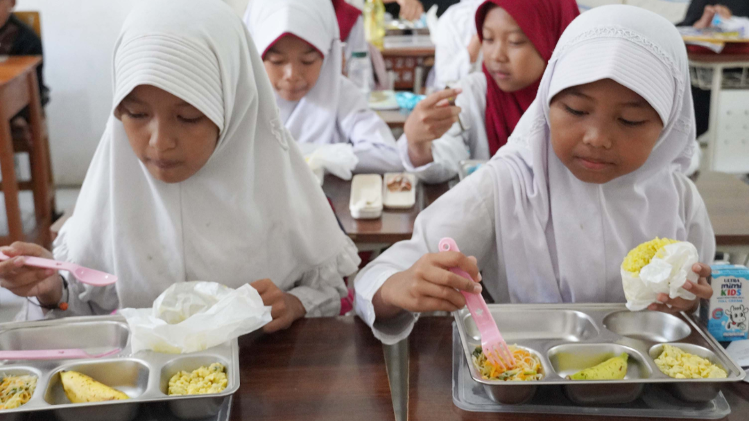 Klarifikasi BGN Kota Solok Terkait Viral Menu MBG Berupa Bahan Mentah di Tangerang Selatan
